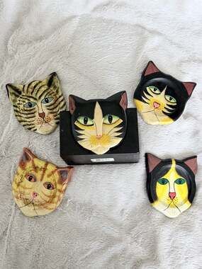 Vintage Carved Wooden Folk Art Cat Figurine Coaster